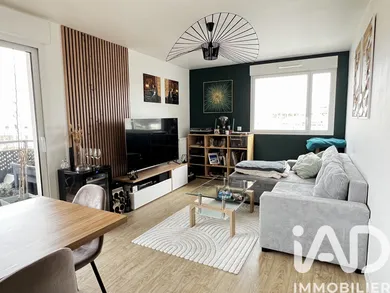 Apartment in Mont-Saint-Aignan (76130)