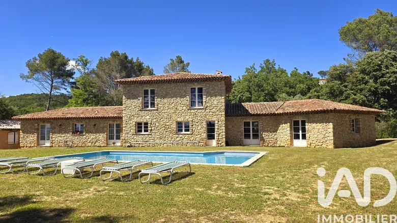 Maison 10 pièces 370 m² · à Lorgues · 370 m² · 1 680 000 €
