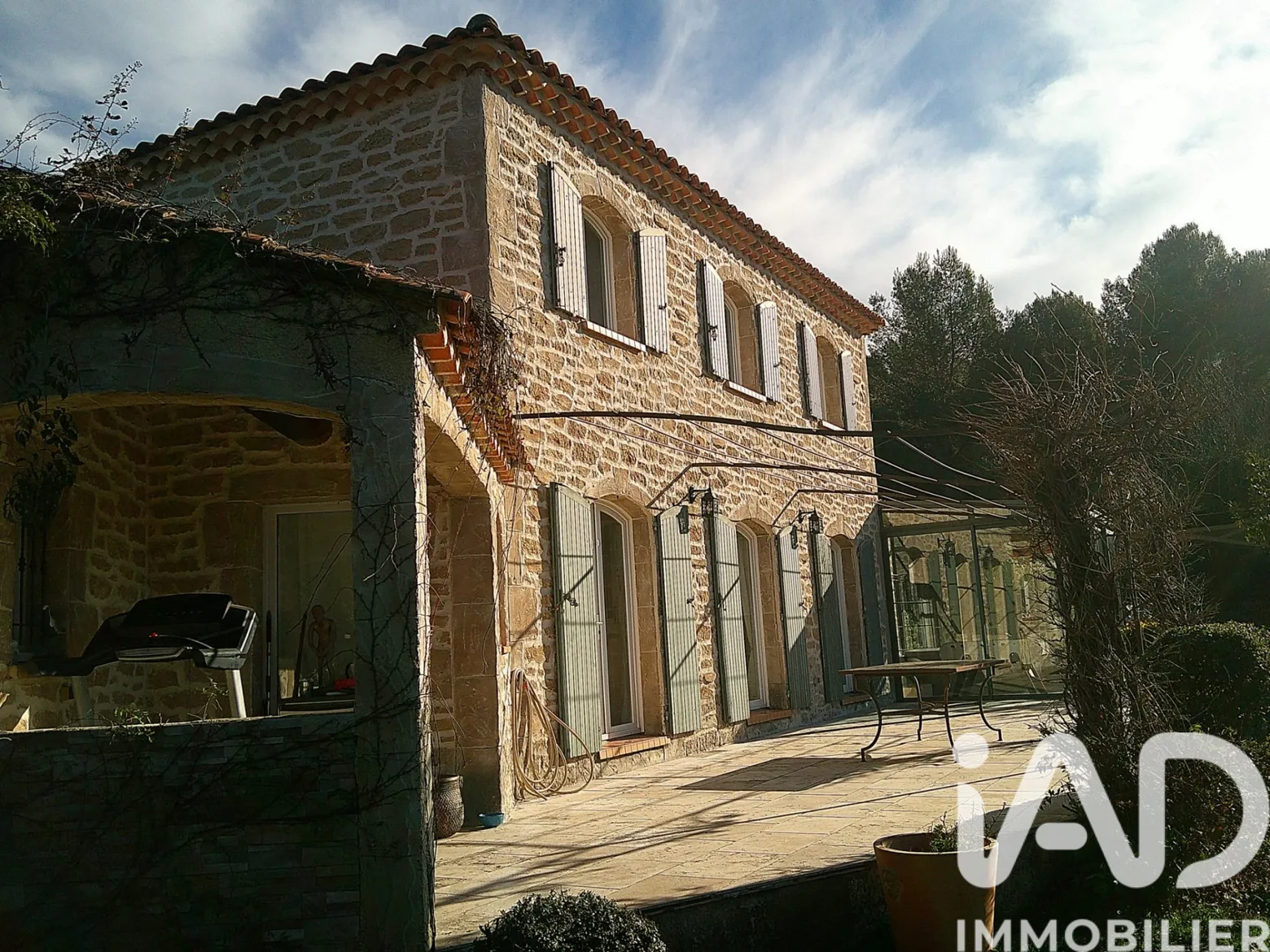 maison à Évenos