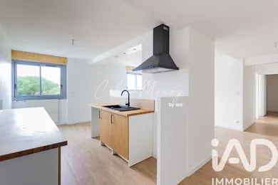 Apartment in la roche sur yon (85000)