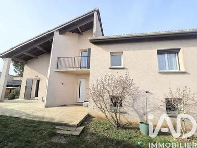 House in Charnas (07340)