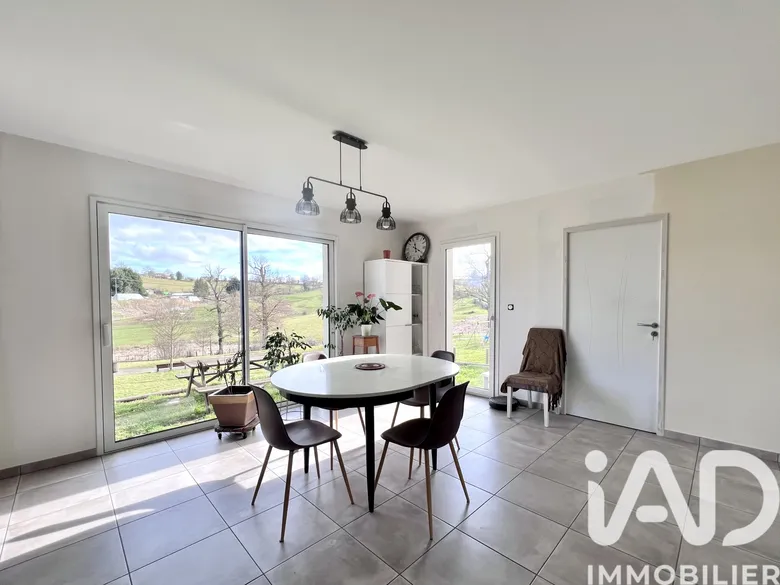 Maison 5 pièces 103 m² · à Saint-Clément-les-Places · 103 m² · 299 000 €