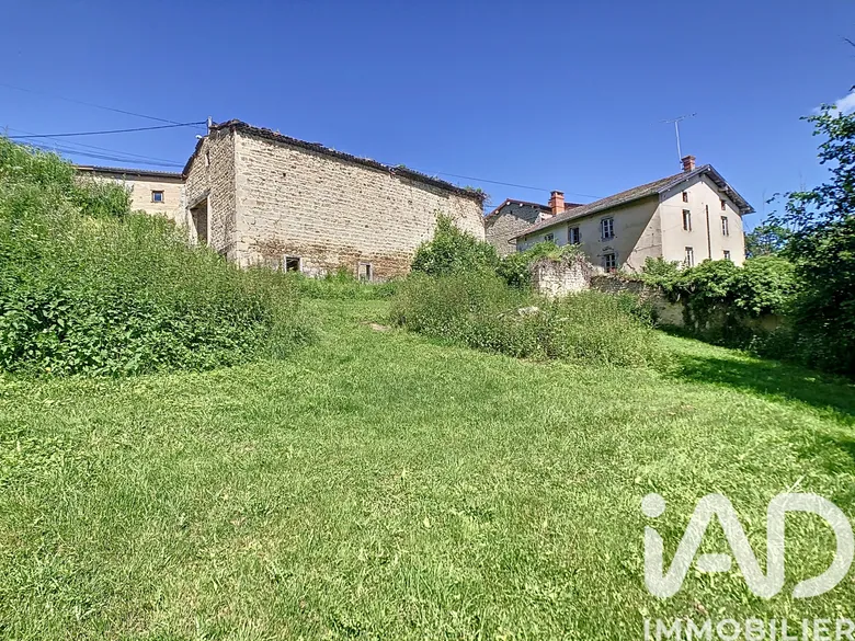 Maison 2 pièces 200 m² · à Domaize · 200 m² · 69 000 €