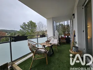 Apartment in Roquevaire (13360)