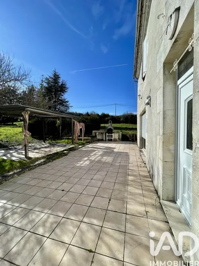 House in Salles-d'Angles (16130)