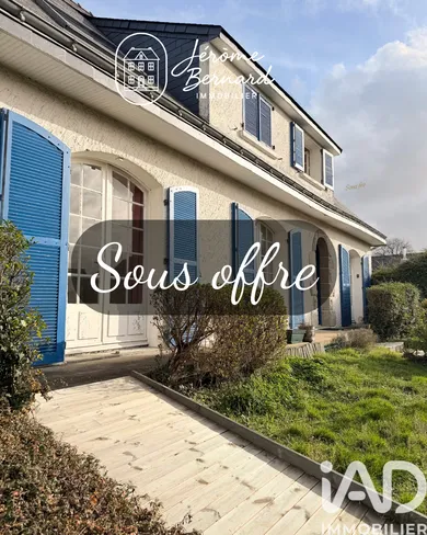 Maison à Saint-Barthélemy-d'Anjou (49124)