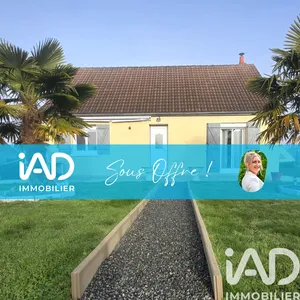 Detached house in Saint-Jean-du-Bois (72430)