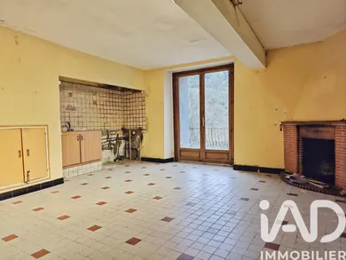 Village house in Aragon (11600)