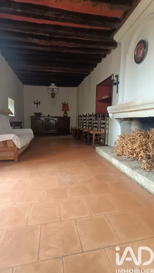 Village house in Sault (84390)