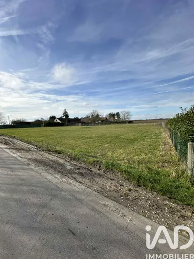 Terrain à bâtir à Corquilleroy (45120)