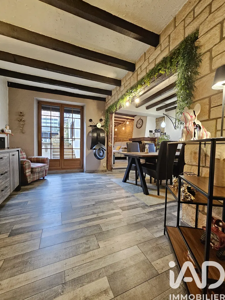 Maison 5 pièces 127 m² · à Cosnes-Et-Romain · 127 m² · 285 000 €