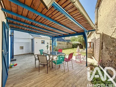 Townhouse in Saint-Nicolas-de-Redon (44460)