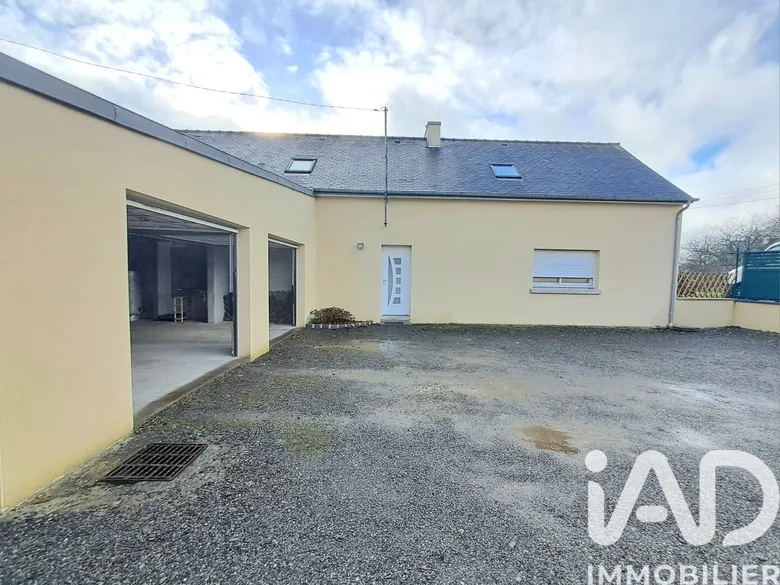 Maison 6 pièces 143 m² · à La Mézière · 143 m² · 465 000 €