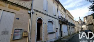 Immeuble à Guîtres (33230)