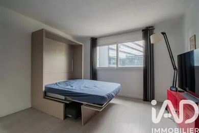 Apartment in Montrouge (92120)