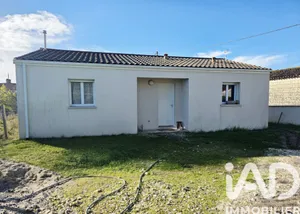 Detached house in Courbillac (16200)