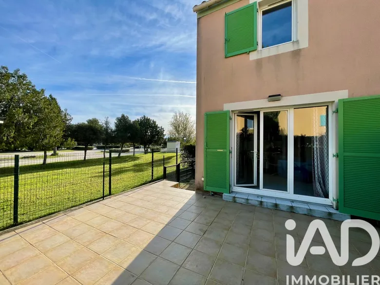 Maison 4 pièces 65 m² · à La Londe-les-Maures · 64,5 m² · 363 000 €
