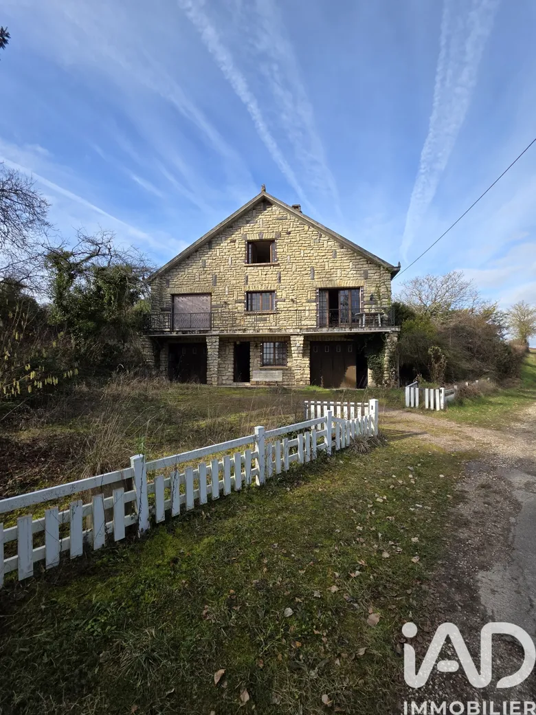 Maison 7 pièces 144 m² · à Surgy · 144 m² · 90 000 €