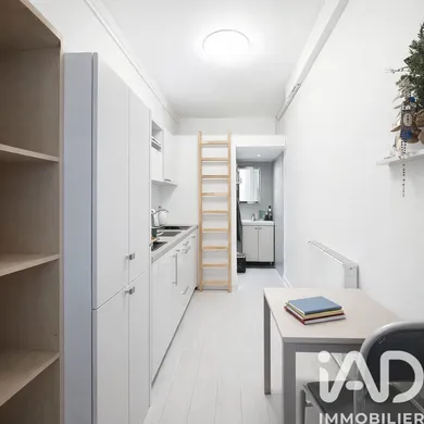 Apartment in Paris (75016)