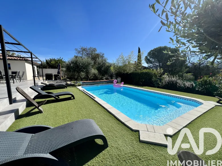 Maison 5 pièces 156 m² · à Saint-Zacharie · 156 m² · 759 000 €