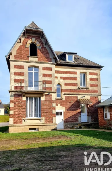 Maison de village à Amigny-Rouy (02700)