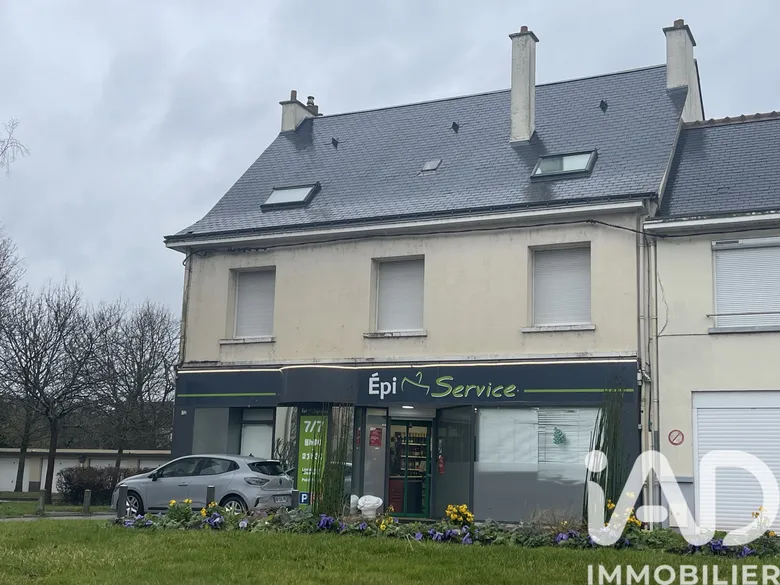 Immeuble 3 pièces 263 m² · à Saint-Pierre-des-Corps · 263,3 m² · 350 000 €