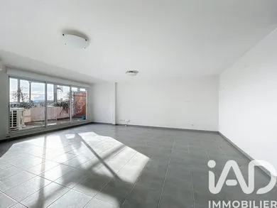 Apartment in Manosque (04100)