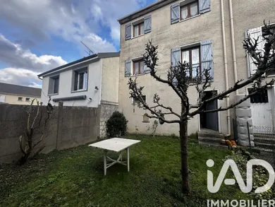 Maison traditionnelle à Vaujours (93410)