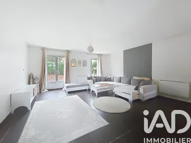 Maison à Champs-sur-Marne (77420)