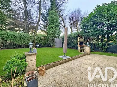 Maison à Champs-sur-Marne (77420)
