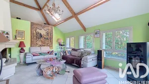 House in Chevreuse (78460)