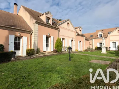 Townhouse in Montfort-l'Amaury (78490)
