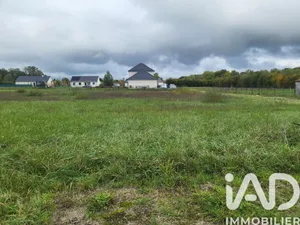 Terrain à bâtir à La Cour-Marigny (45260)