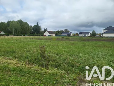 Terrain à bâtir à La Cour-Marigny (45260)