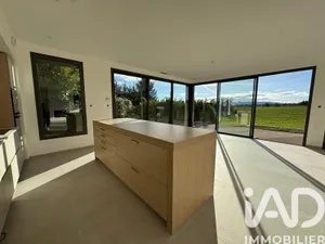 Architectural house in Limonest (69760)