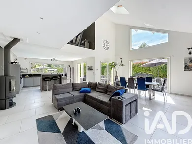 Maison à Brie Comte Robert (77170)