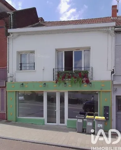 Building in Bruay-la-Buissière (62700)