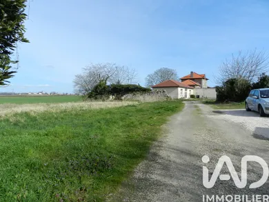 Terrain à bâtir à Le Plessis aux Bois (77165)