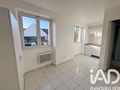 Immeuble à La Queue-les-Yvelines (78940)