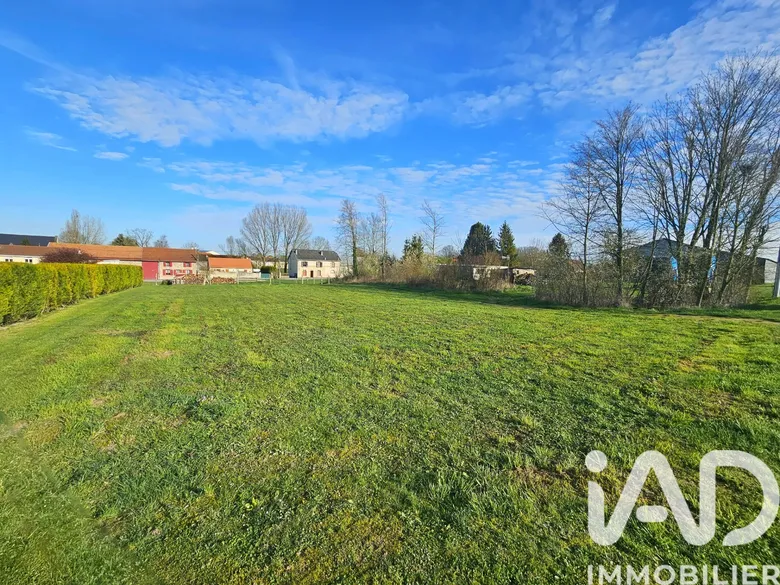 Terrain à Souain-Perthes-lès-Hurlus (51600) · 28 500 €