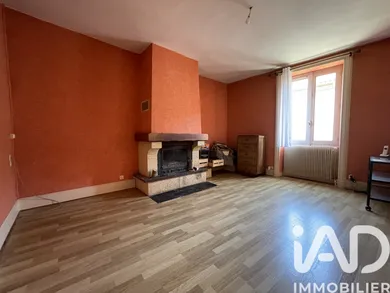 Village house in Neuville-sur-Ain (01160)