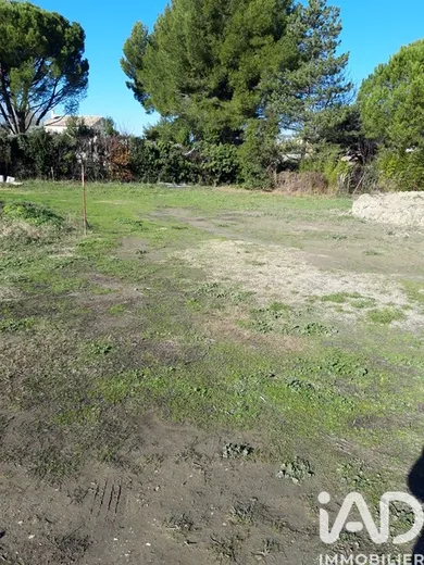 Building plot in Cheval-Blanc (84460)