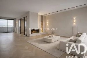 Apartment in Rueil-Malmaison (92500)