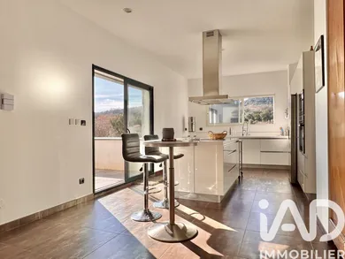 Architectural house in Boucoiran-et-Nozières (30190)