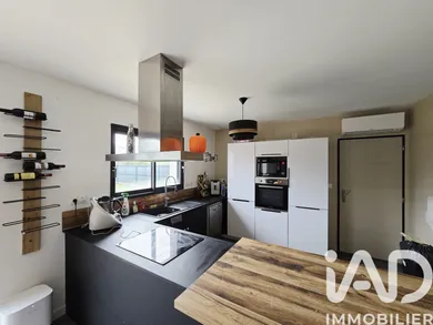 House in Cabariot (17430)