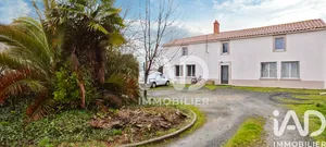 Maison à Pouillé (85570)