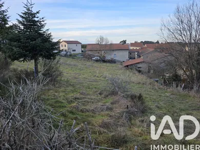 Building plot in Saint-Maurice-en-Gourgois (42240)