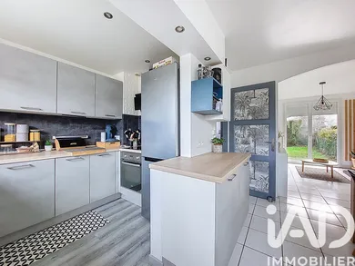 Townhouse in Barentin (76360)