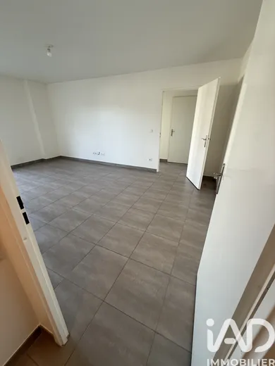 Apartment in Ozoir-la-Ferrière (77330)