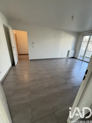 Apartment in Ozoir-la-Ferrière (77330)